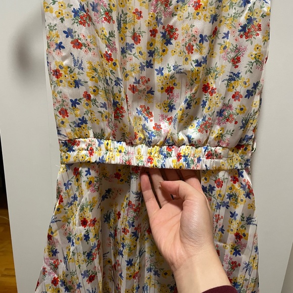 Banana Republic | Yellow Floral Ruffle V Neck Fit and Flare Dress size 0P - Picture 10 of 10